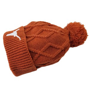 Custom 100% Acrylic knitted beanie hat with label