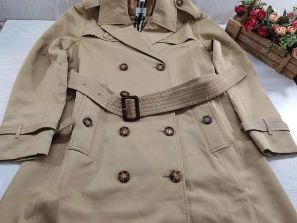 BURBERRY Mid-length Kensington Heritage Trench Coat