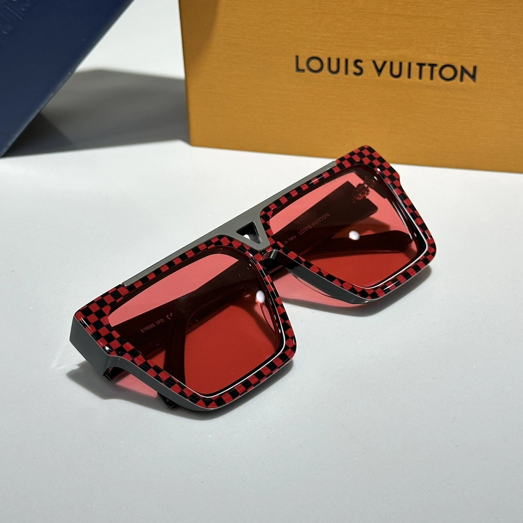 LOUVIS VUITTON SUNGLASSES 