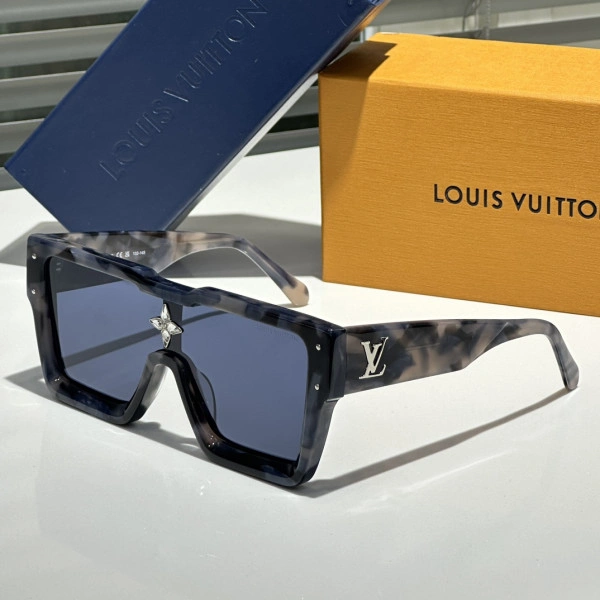 LOUVIS VUITTON SUNGLASSES 